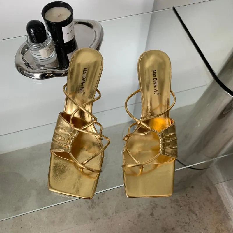 Narrow Band Square Toe Slip Heel