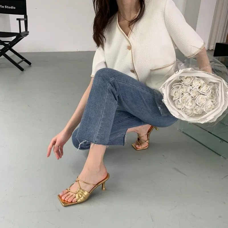 Narrow Band Square Toe Slip Heel