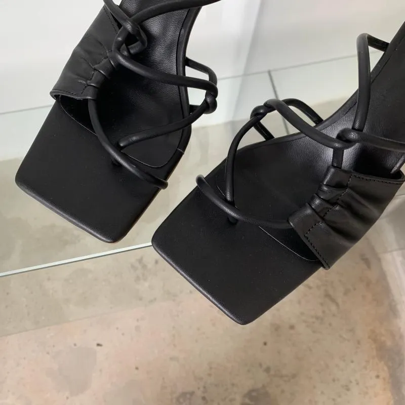 Narrow Band Square Toe Slip Heel