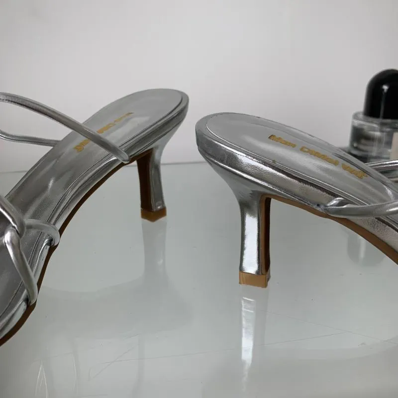 Narrow Band Square Toe Slip Heel