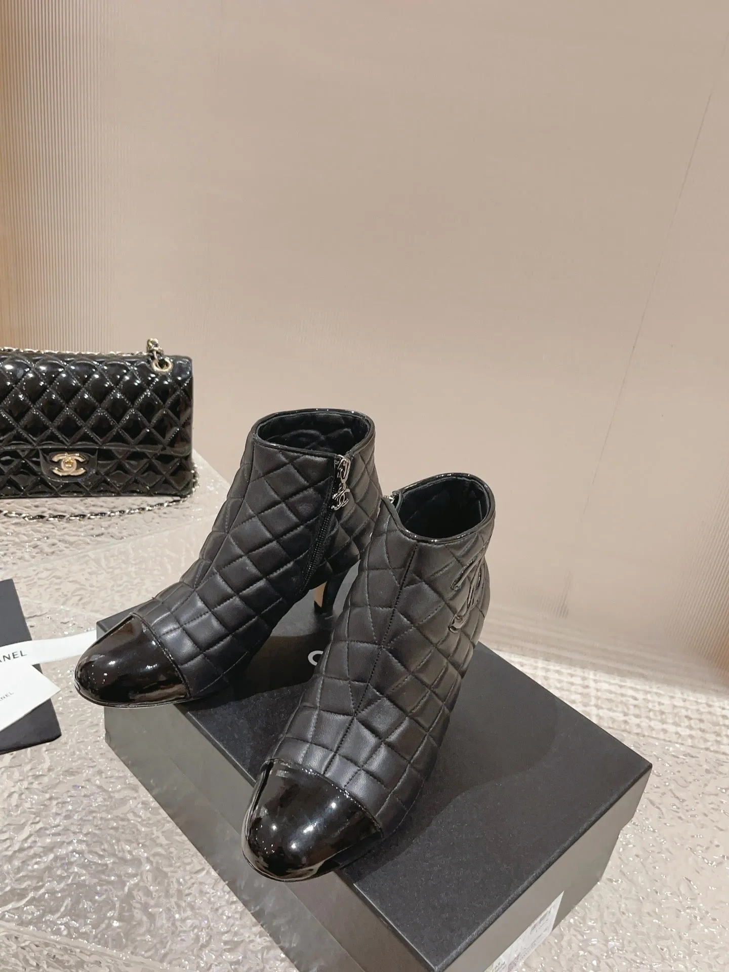 SE1204 CC Ankle Boots / Size4-10